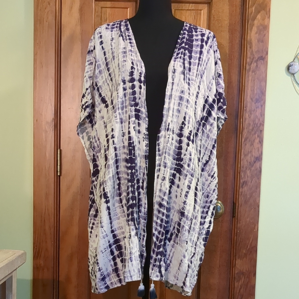 Purple and White Tie-Dye Kimono Beach Cover-up.
